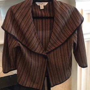 Cardigan sweater with great lines